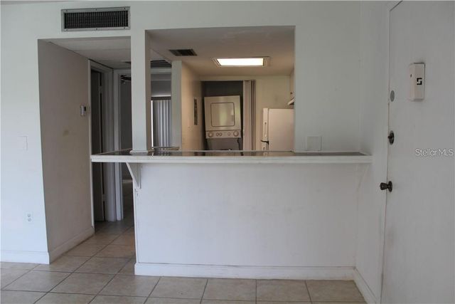 3832 N LAKE DRIVE 116, Tampa, FL 33614