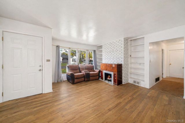 243 Coventry Road S, West Hempstead, NY 11552