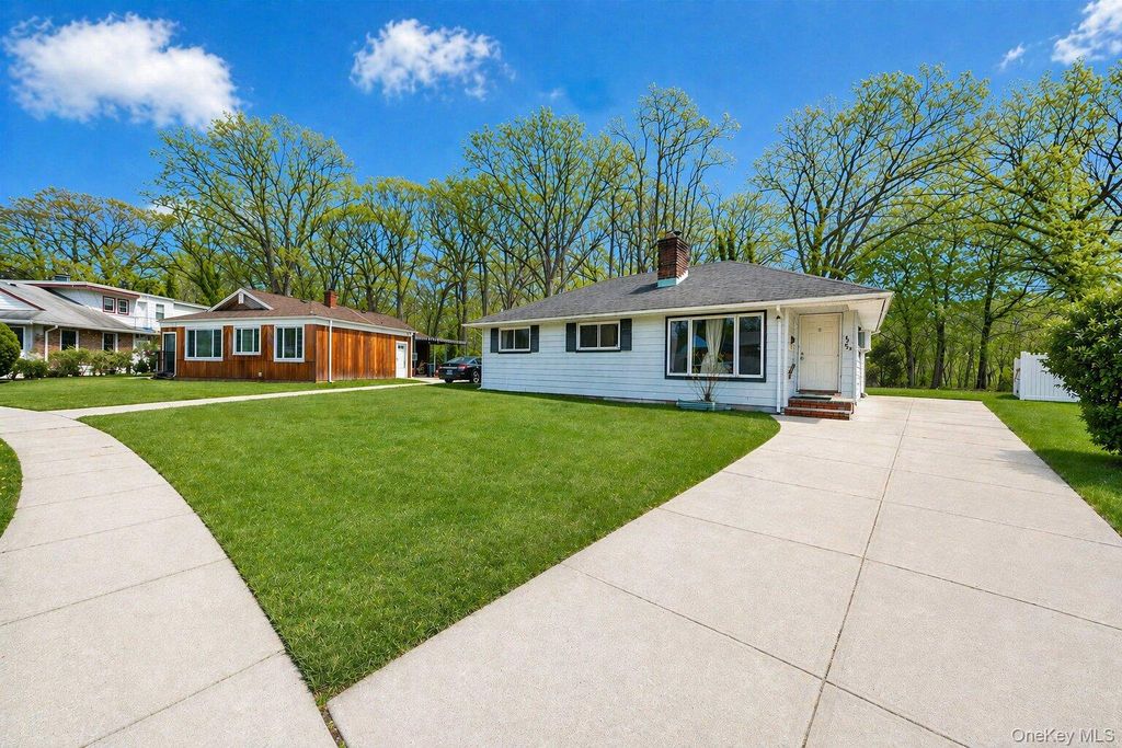 243 Coventry Road S, West Hempstead, NY 11552