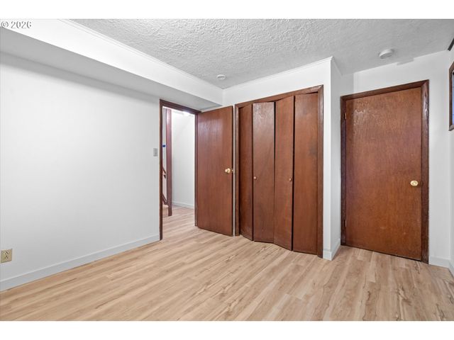 15690 S CARUS Rd, Oregon City, OR 97045