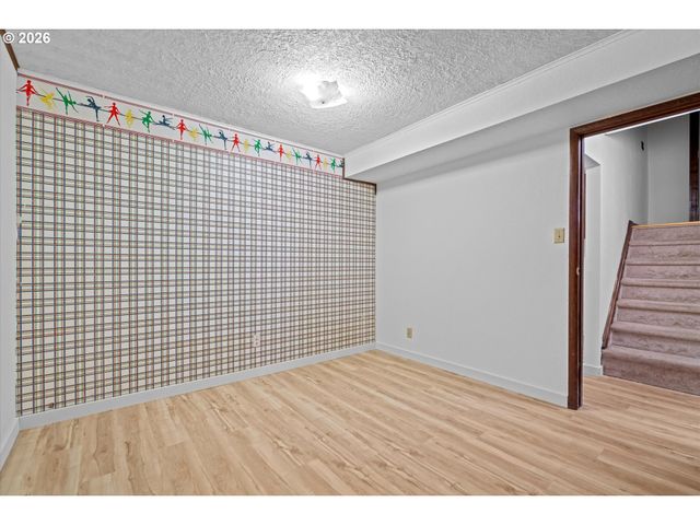 15690 S CARUS Rd, Oregon City, OR 97045