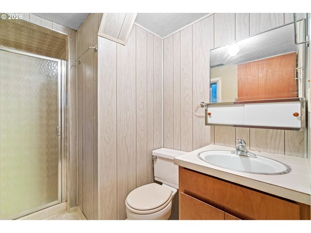 15690 S CARUS Rd, Oregon City, OR 97045