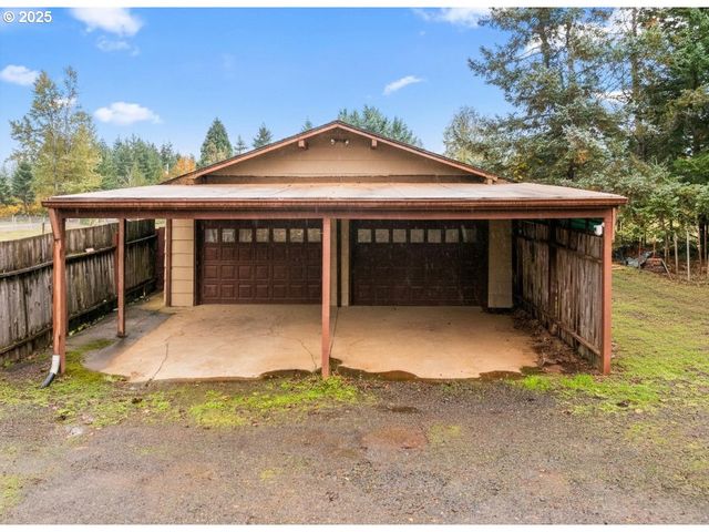 15690 S CARUS Rd, Oregon City, OR 97045