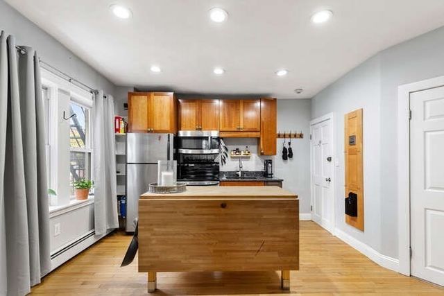 6 Bedford 1R, Somerville, MA 02143