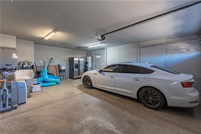 2068 E Los Lago Dr, Fort Mohave, AZ 86426