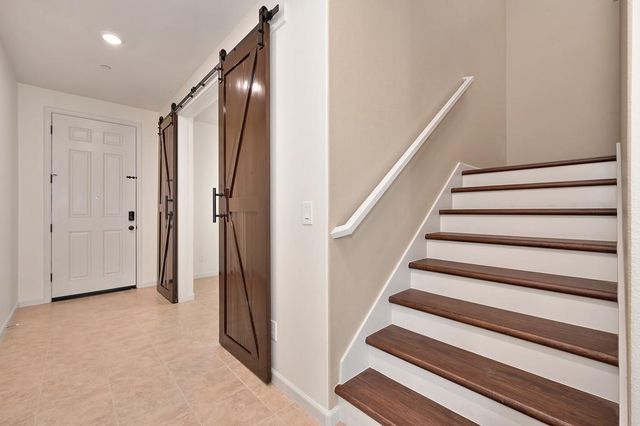 9081 Royal Gorge Loop, Roseville, CA 95747