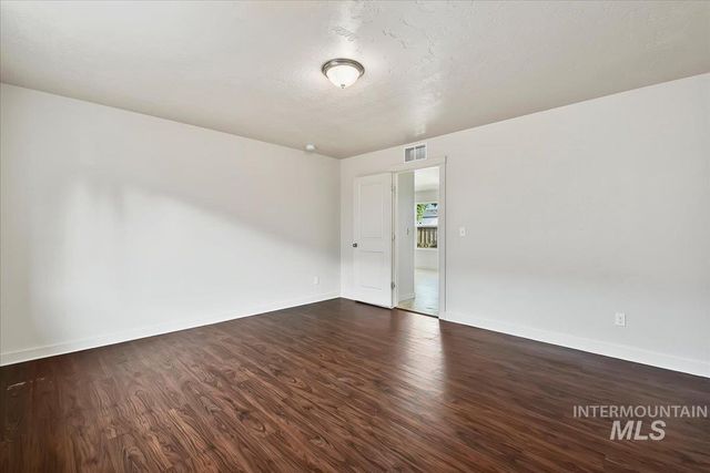 4588 N Price Ave, Meridian, ID 83646
