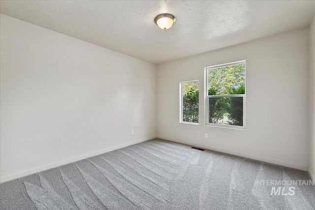 4588 N Price Ave, Meridian, ID 83646