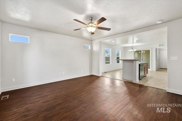 4588 N Price Ave, Meridian, ID 83646