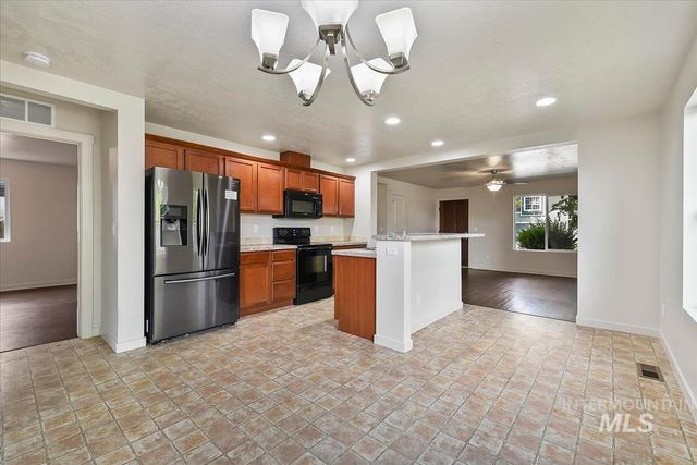 4588 N Price Ave, Meridian, ID 83646