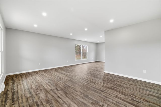 2104 Pulaski Road, Neshannock Twp, PA 16105