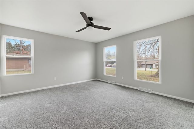 2104 Pulaski Road, Neshannock Twp, PA 16105