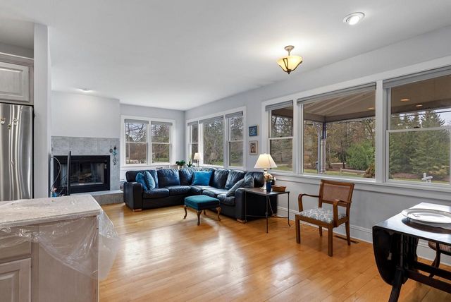 11004 Range Line ROAD, Mequon, WI 53092