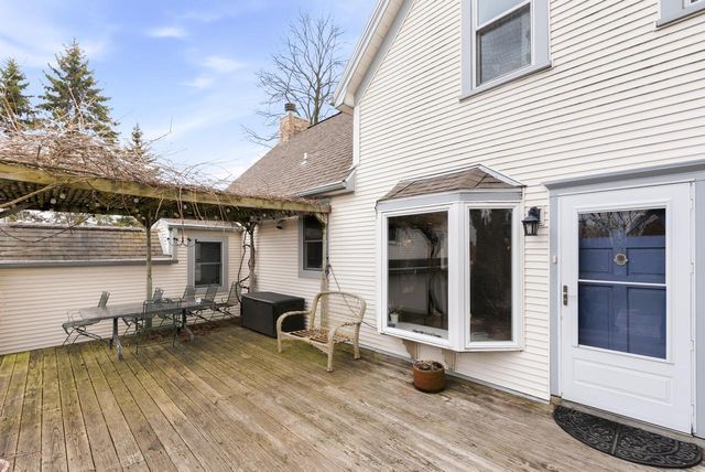 11004 Range Line ROAD, Mequon, WI 53092