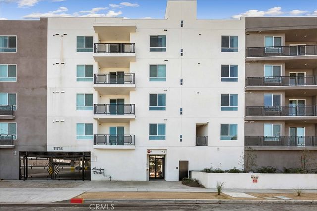 11714 Archwood Street 204, North Hollywood, CA 91606