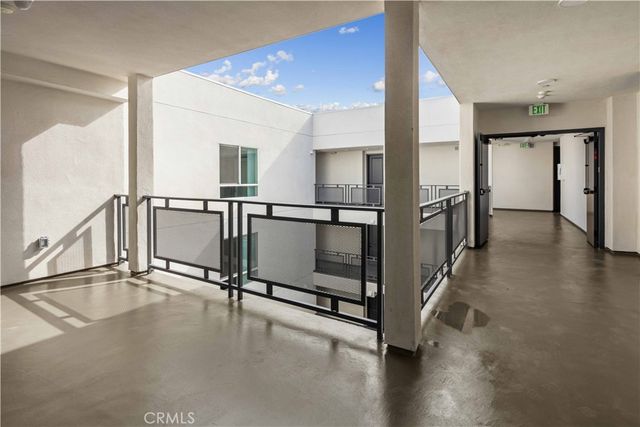 11714 Archwood Street 204, North Hollywood, CA 91606