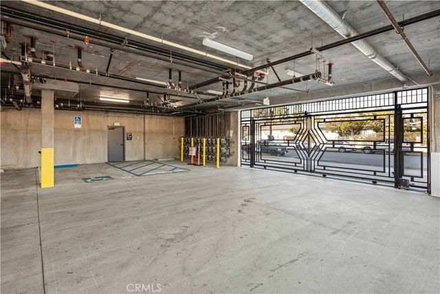11714 Archwood Street 204, North Hollywood, CA 91606