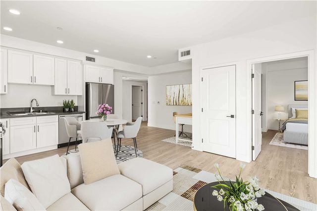 11714 Archwood Street 204, North Hollywood, CA 91606