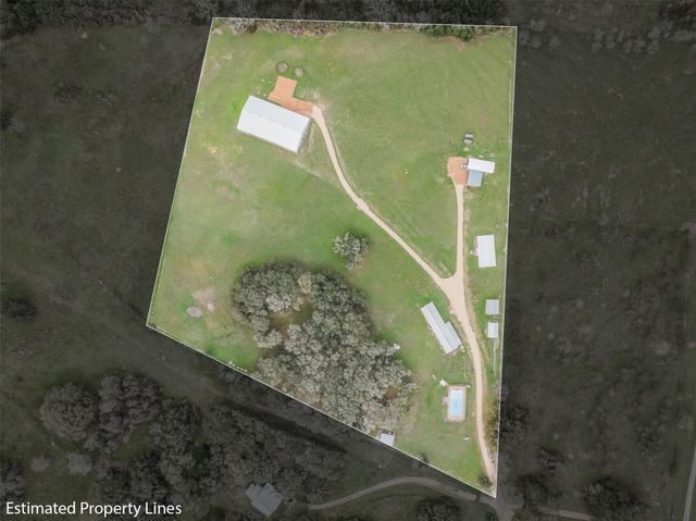 1115 County Rd 307, Alleyton, TX 78935