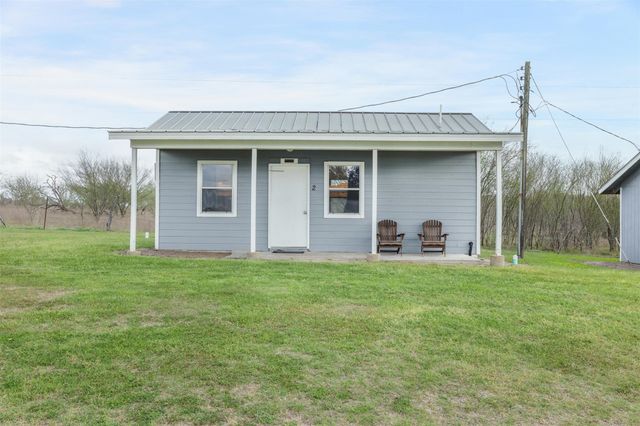 1115 County Rd 307, Alleyton, TX 78935