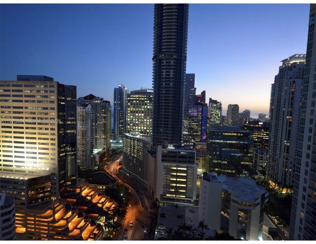 950 Brickell Bay Dr 3109, Miami, FL 33131