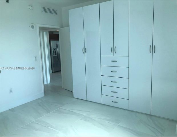 950 Brickell Bay Dr 3109, Miami, FL 33131