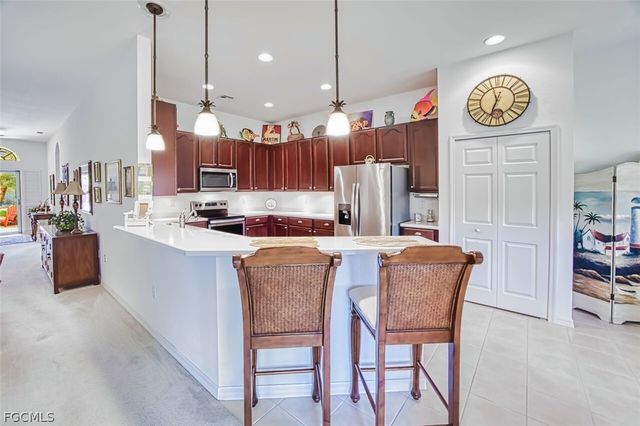 9710 Las Casas DR, Fort Myers, FL 33919