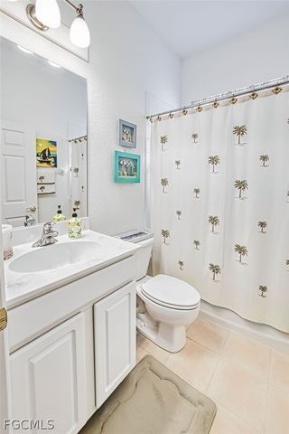 9710 Las Casas DR, Fort Myers, FL 33919