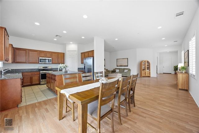 9709 Richland Hills Lane, Bakersfield, CA 93306