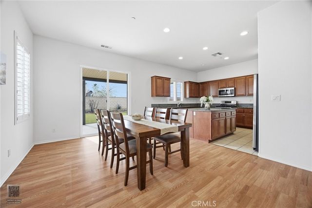 9709 Richland Hills Lane, Bakersfield, CA 93306