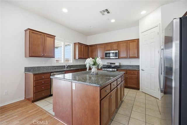 9709 Richland Hills Lane, Bakersfield, CA 93306