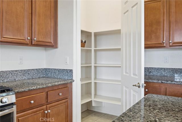 9709 Richland Hills Lane, Bakersfield, CA 93306