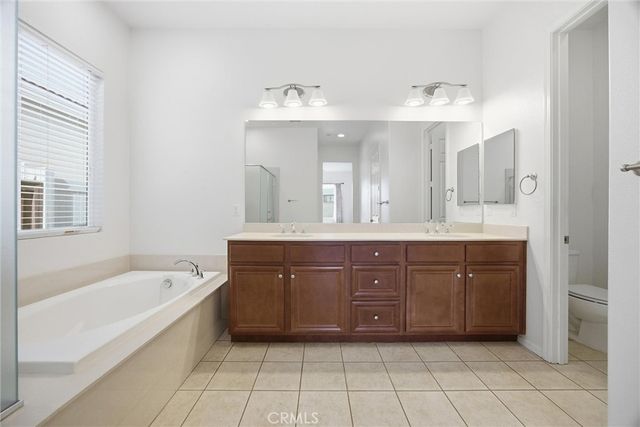 9709 Richland Hills Lane, Bakersfield, CA 93306