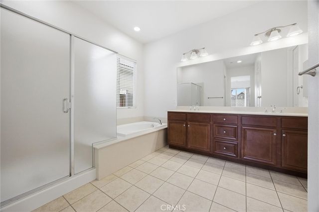 9709 Richland Hills Lane, Bakersfield, CA 93306