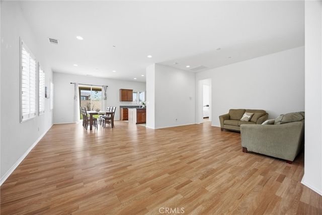 9709 Richland Hills Lane, Bakersfield, CA 93306