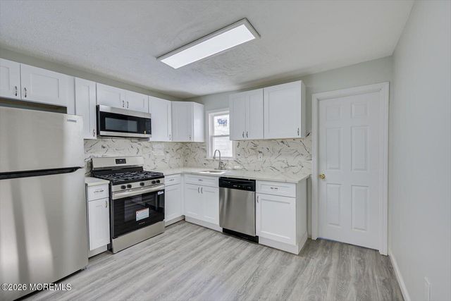 219 Phillips Avenue, Trenton, NJ 08638