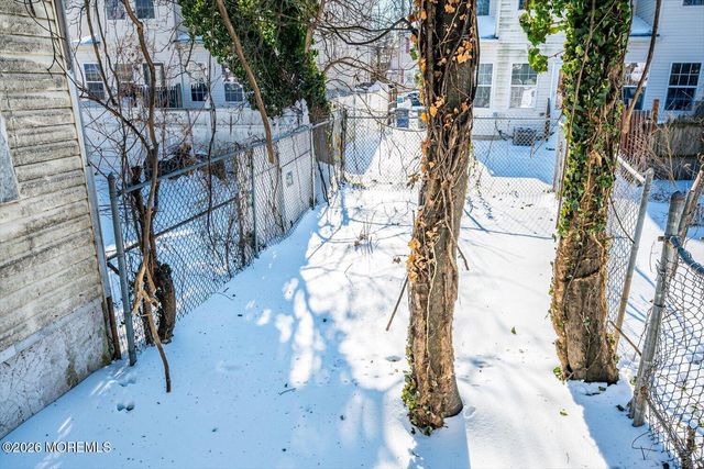 219 Phillips Avenue, Trenton, NJ 08638