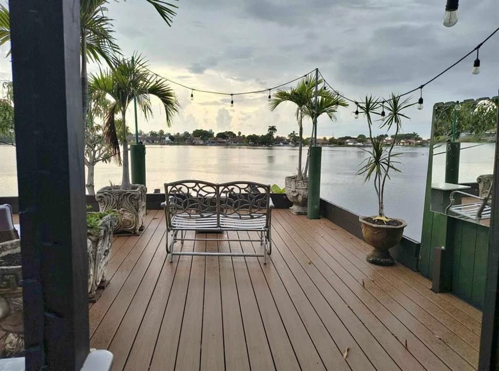 5741 SW 24th Avenue A, Fort Lauderdale, FL 33312