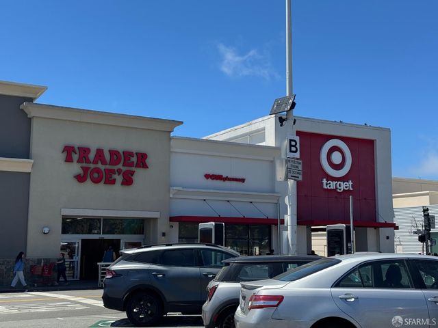 111 Riverton Drive, San Francisco, CA 94132