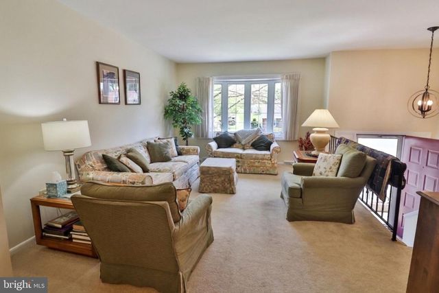 34 S OAK ST, Lititz, PA 17543