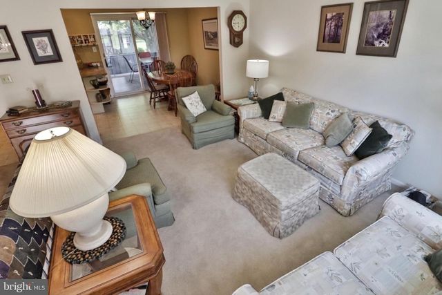 34 S OAK ST, Lititz, PA 17543