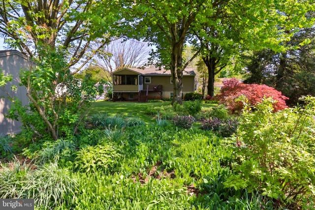 34 S OAK ST, Lititz, PA 17543