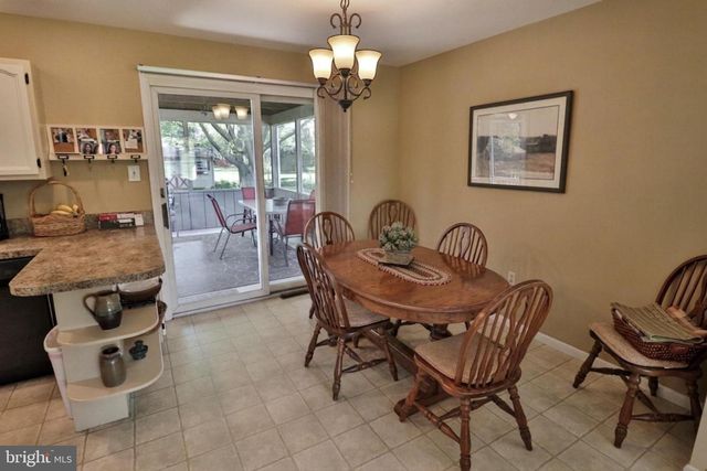34 S OAK ST, Lititz, PA 17543