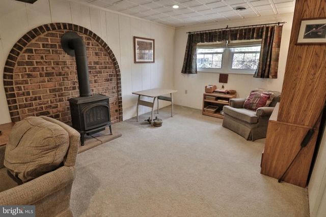 34 S OAK ST, Lititz, PA 17543