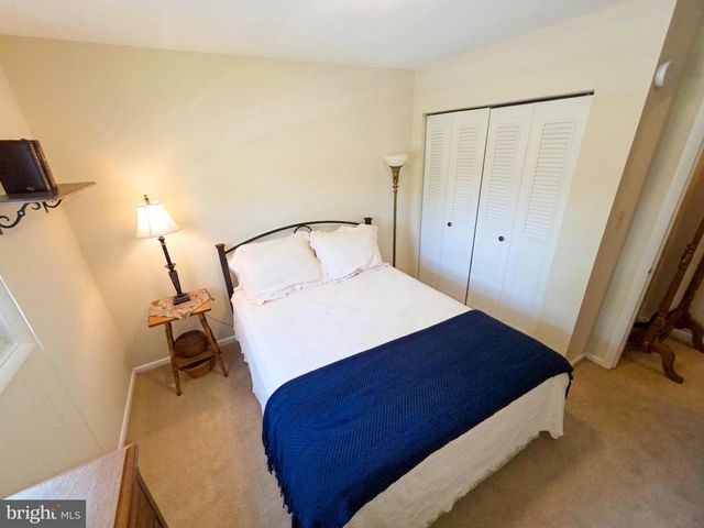 34 S OAK ST, Lititz, PA 17543