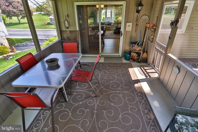 34 S OAK ST, Lititz, PA 17543