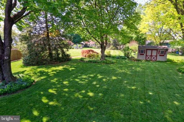 34 S OAK ST, Lititz, PA 17543