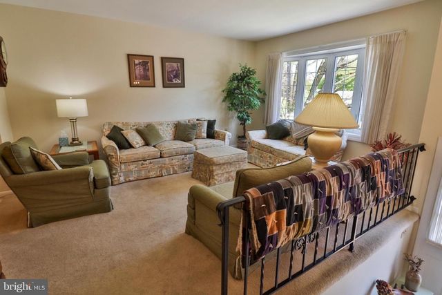 34 S OAK ST, Lititz, PA 17543
