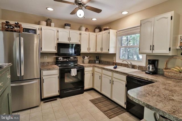 34 S OAK ST, Lititz, PA 17543