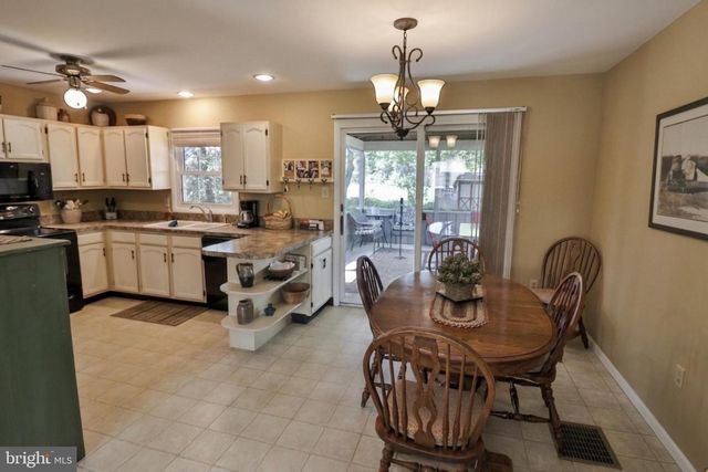34 S OAK ST, Lititz, PA 17543